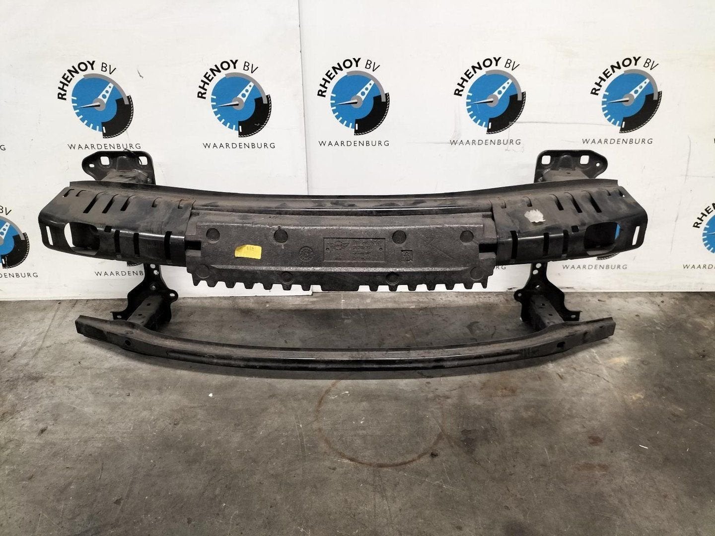 MINI (BMW) COUNTRYMAN VOORBUMPER BALK 2010, Gebruikt, Voor, Ophalen of Verzenden, Stiba lid