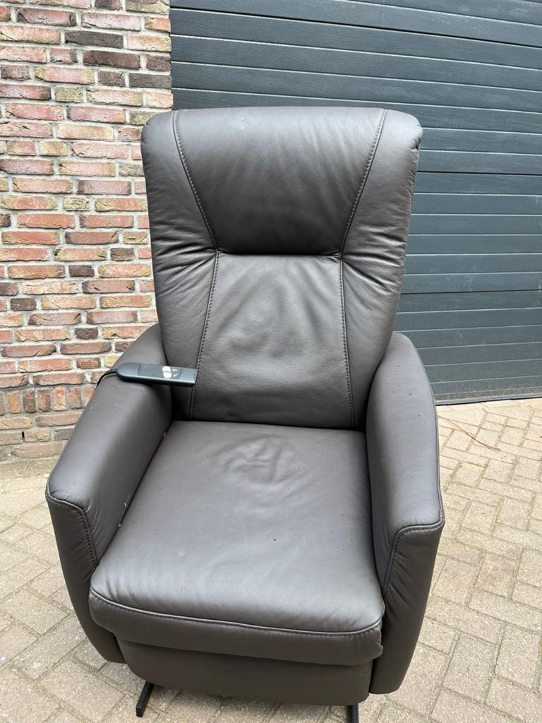 Zo goed als nieuwe sta op stoel., Ophalen, Zo goed als nieuw, Leer, 50 tot 75 cm