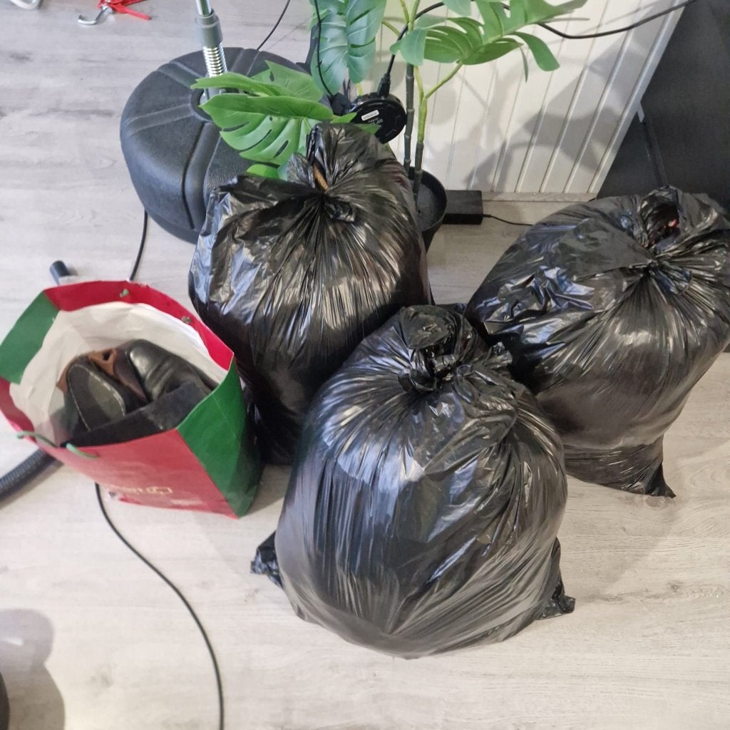 3 vuilnis zakken dames kleding zeer goede staat, Kleding | Dames, Dames-kledingpakketten, Ophalen of Verzenden, Zo goed als nieuw