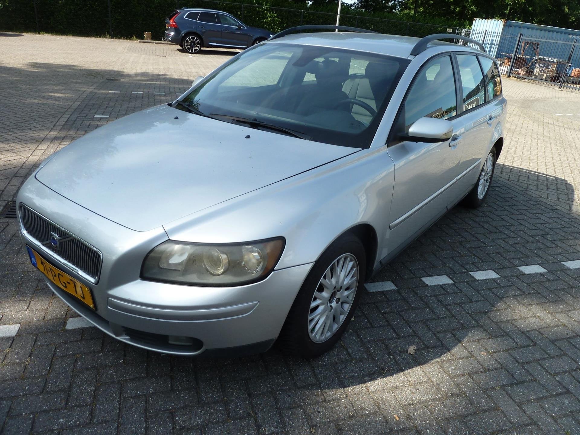 Volvo V50 2.4 Momentum, 700 kg, Origineel Nederlands, Zilver of Grijs, 1500 kg
