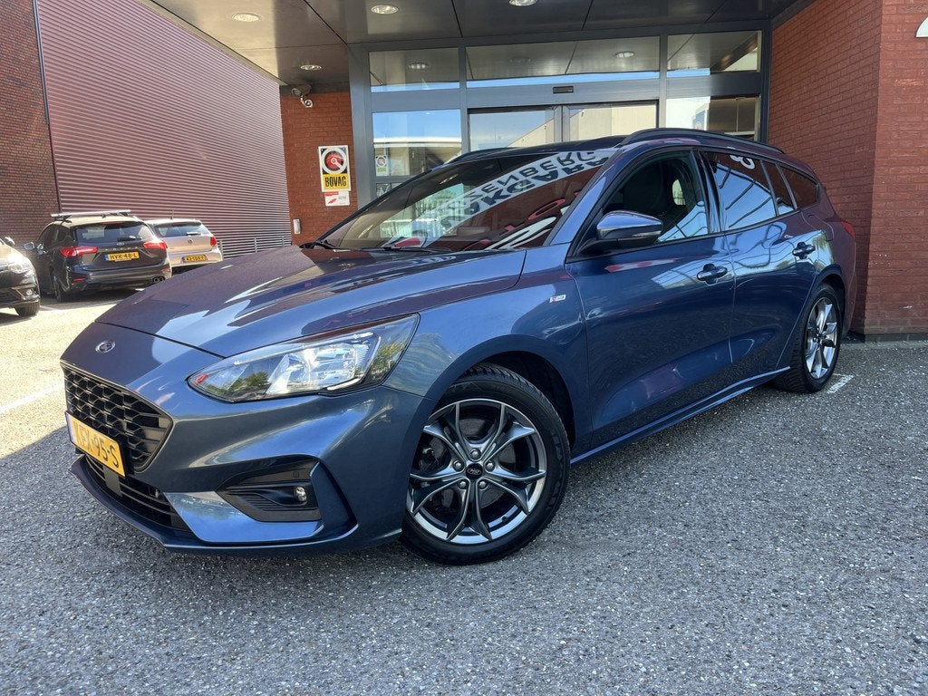 Ford Focus Wagon 1.0 EcoBoost Hybrid 155PK ST Line // LED //, Stof, Zwart, Origineel Nederlands, 19 km/l