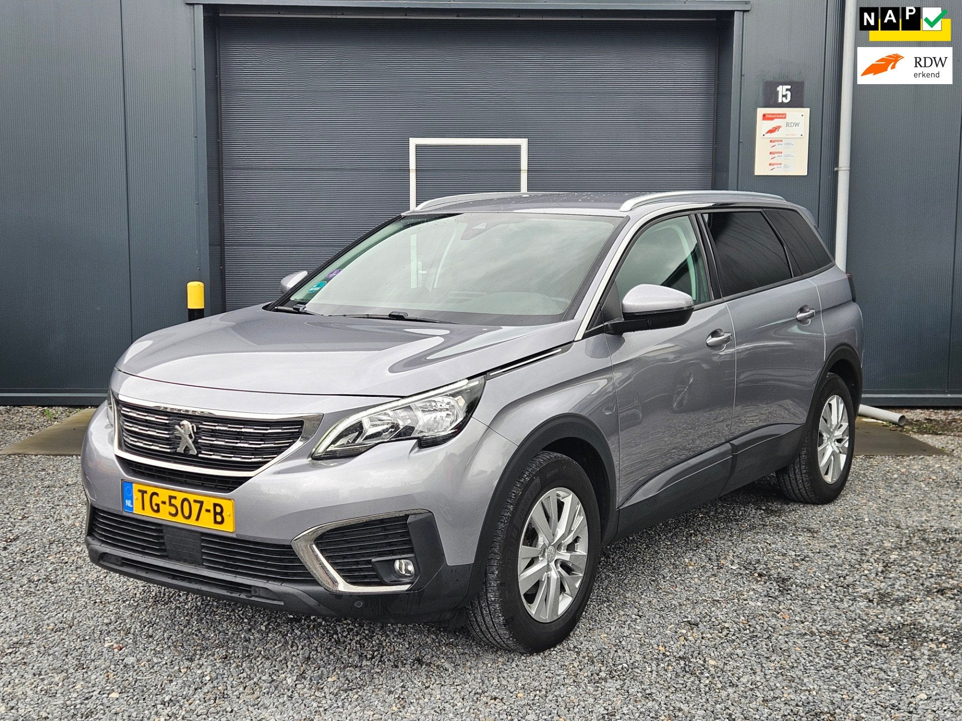 Peugeot 5008 1.2 PureTech Blue Lease Executive 7prs volledig, Voorwielaandrijving, Gebruikt, Euro 6, 1199 cc