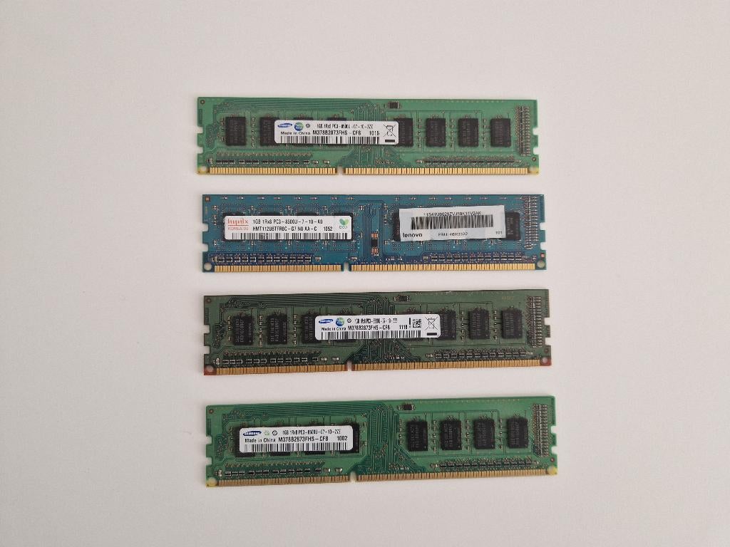 Ram geheugen Samsung 4x 1GB DDR 3, Computers en Software, Ophalen of Verzenden, DDR3, Desktop, 1 GB of minder