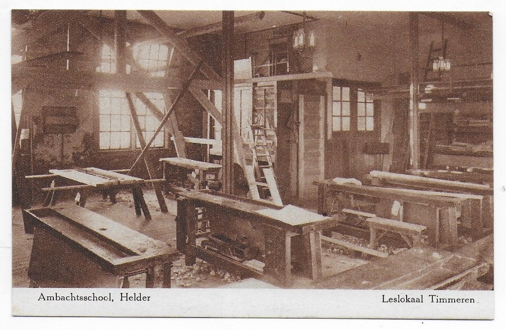 Den Helder Ambachtsschool timmeren Ansichtkaart ( B6931, Ophalen of Verzenden, 1980 tot heden, Gelopen, Noord-Holland