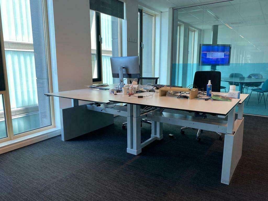 Steelcase Activa design flex werkplek / bureau ( wit ) 50x, Overige typen, 160 cm, In hoogte verstelbaar, Shopeu@steelcase.com