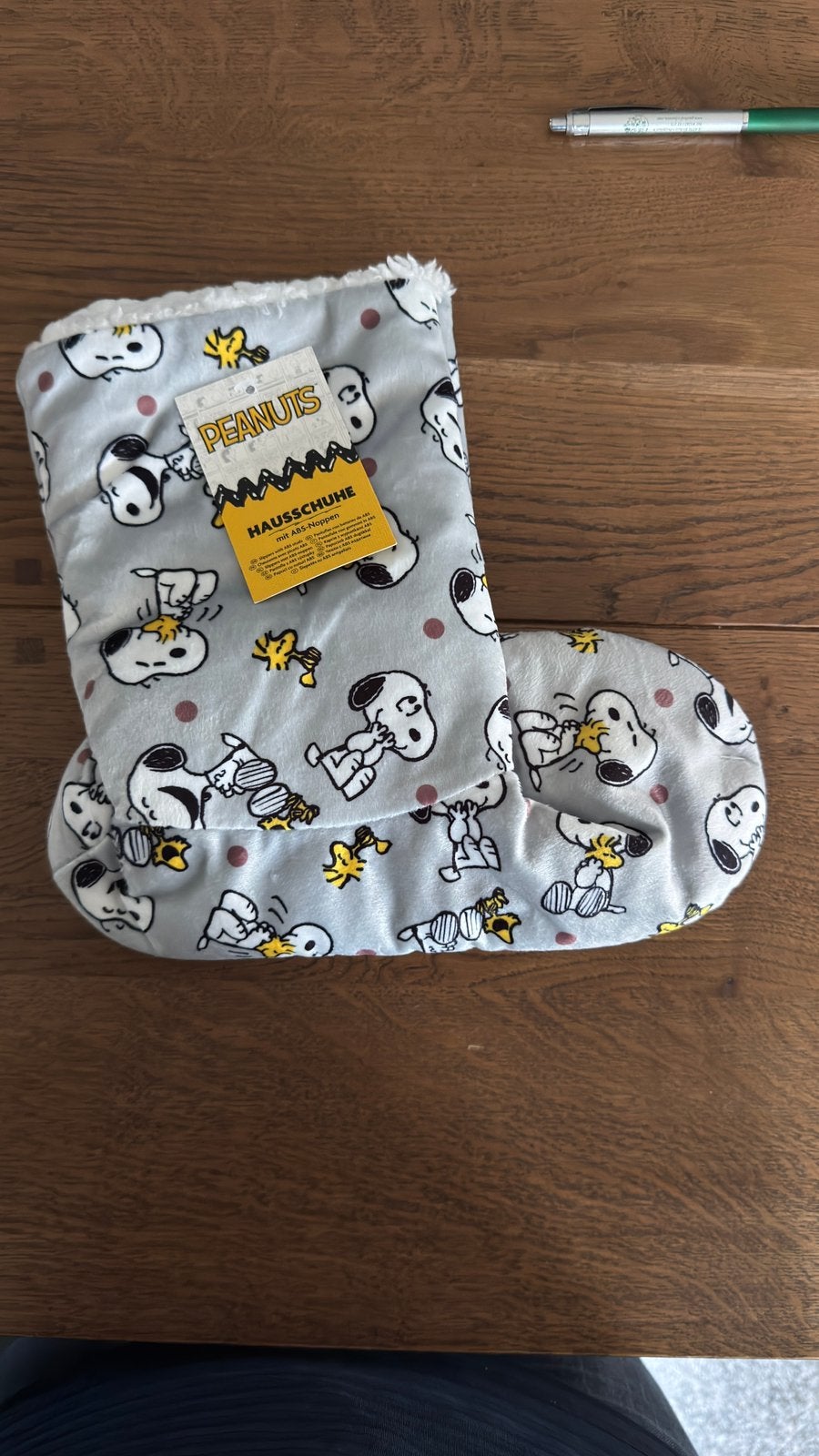 Nieuwe Snoopy pantoffels maat 39/40, Ophalen of Verzenden, Nieuw, Grijs, Pantoffels of Sloffen