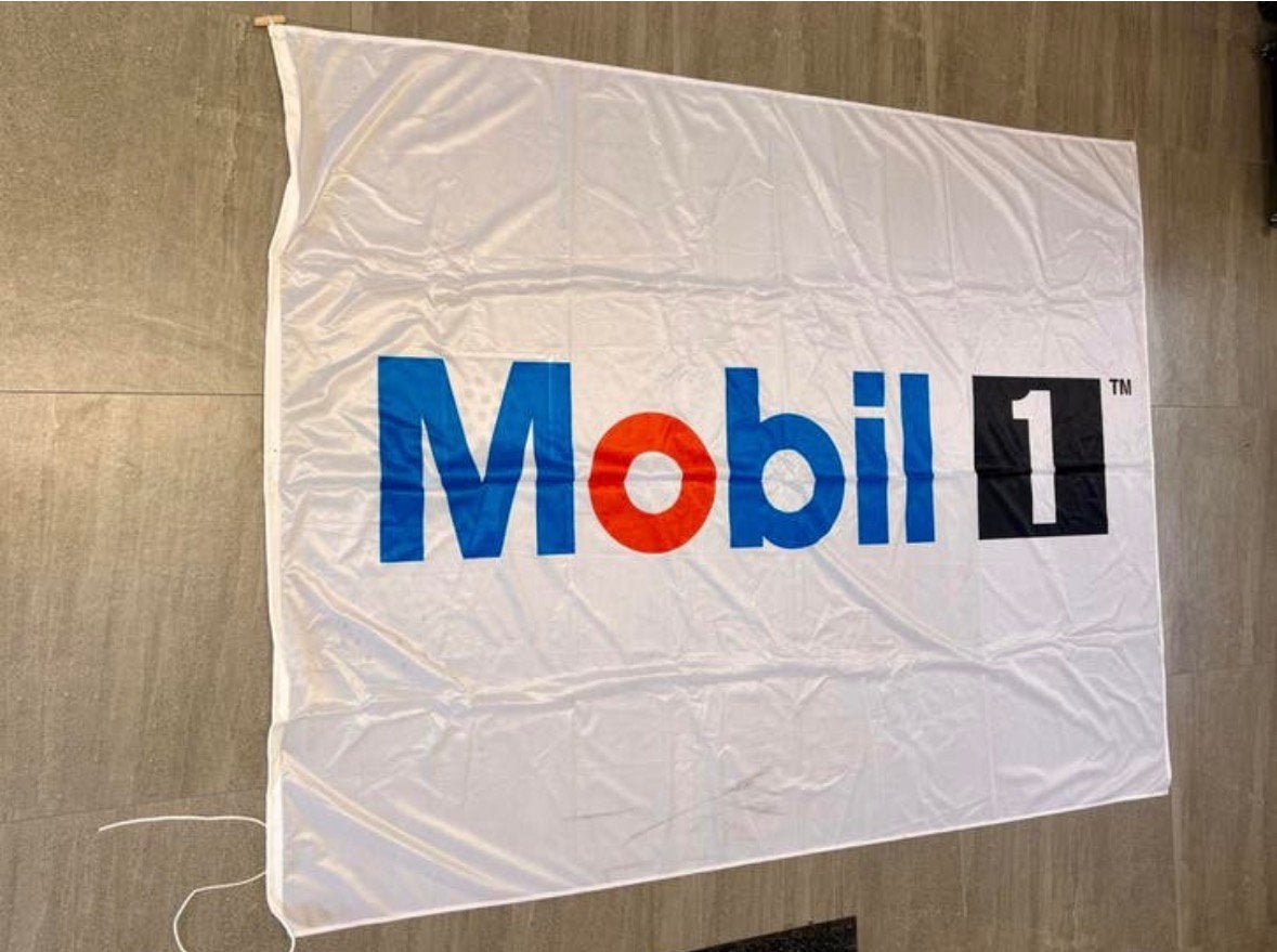 Vlag 195x145cm Mobil 1, Ophalen of Verzenden, Zo goed als nieuw