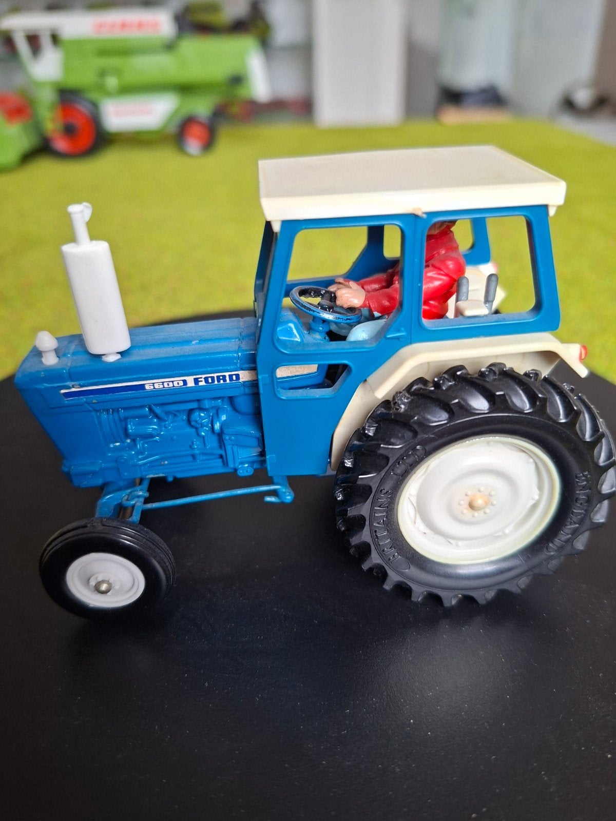 Ford 6600, Ophalen of Verzenden, Zo goed als nieuw, Tractor of Landbouw, Britains