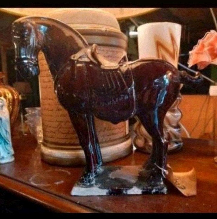 Antiek Chinees paard, Tang dynastie - Keramiek, Antiek en Kunst, Ophalen of Verzenden