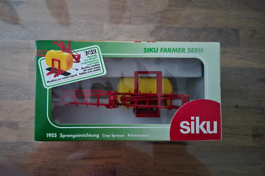 Siku Farmer Serie 1955 Sprengeinrichtung 1:32, Hobby en Vrije tijd, Modelauto's | 1:32, Ophalen of Verzenden, Nieuw, Tractor of Landbouw