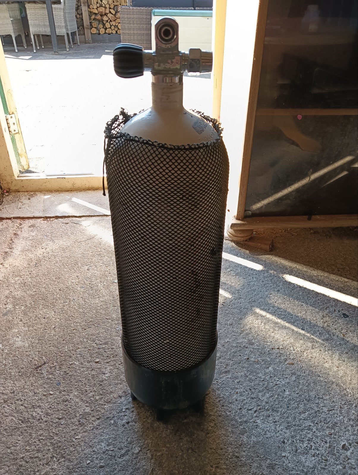 10 liter duikfles uit de keur, Ophalen