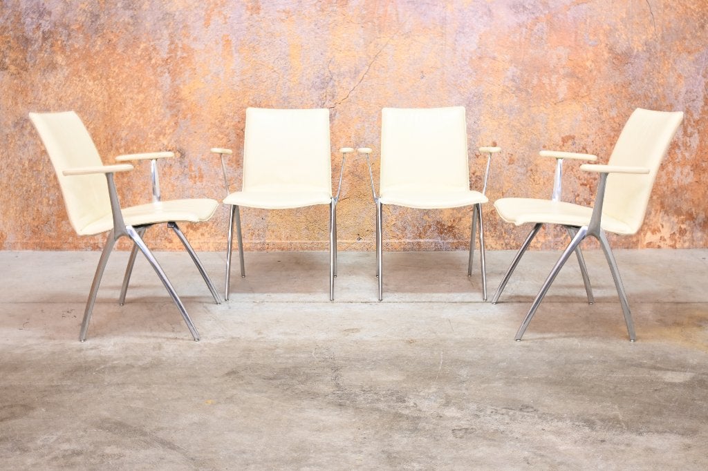 ZGANieuw 4 cremekleurige leren Leolux Natello design stoelen, Leolux, Leolux, Wit, Ophalen of Verzenden