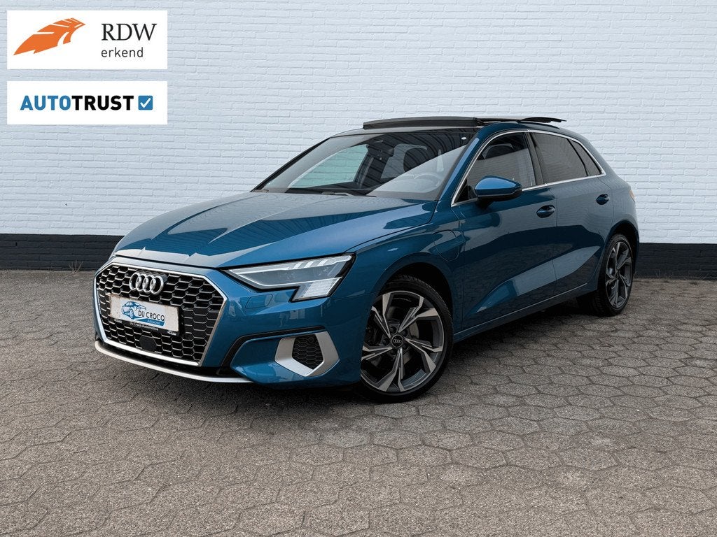 Audi A3 Sportback 40 TFSIe Edition PANO l B&O l CAMERA l TOP, Auto's, Audi, Stof, Gebruikt, Zwart, 4 cilinders