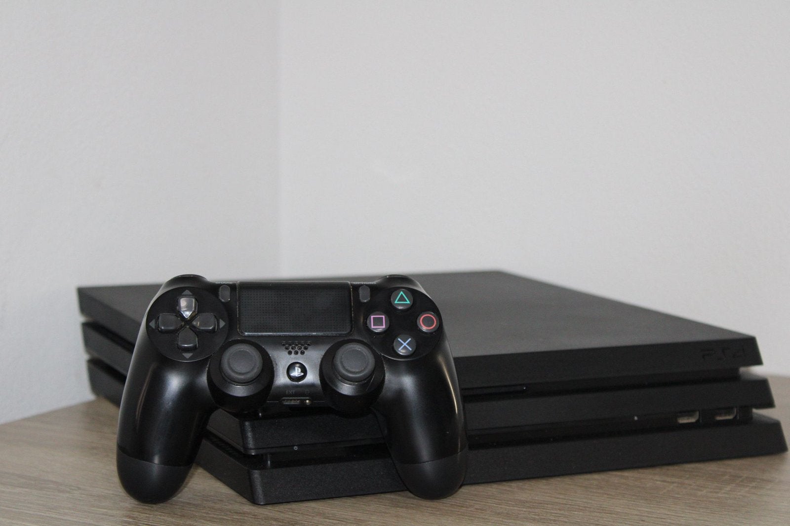 Sony PlayStation 4 Pro 1TB 4K + 1 Controller + 8 Spellen, Spelcomputers en Games, Met games, Ophalen of Verzenden, Zo goed als nieuw
