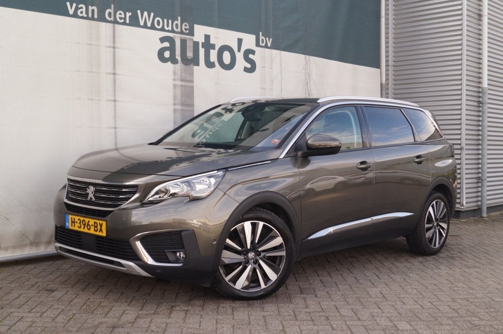Peugeot 5008 1.2 PureTech Allure 7-persoons -NAVI-ECC-PDC-CR, Auto's, Peugeot, 1280 kg, Gebruikt, Euro 6, 1199 cc