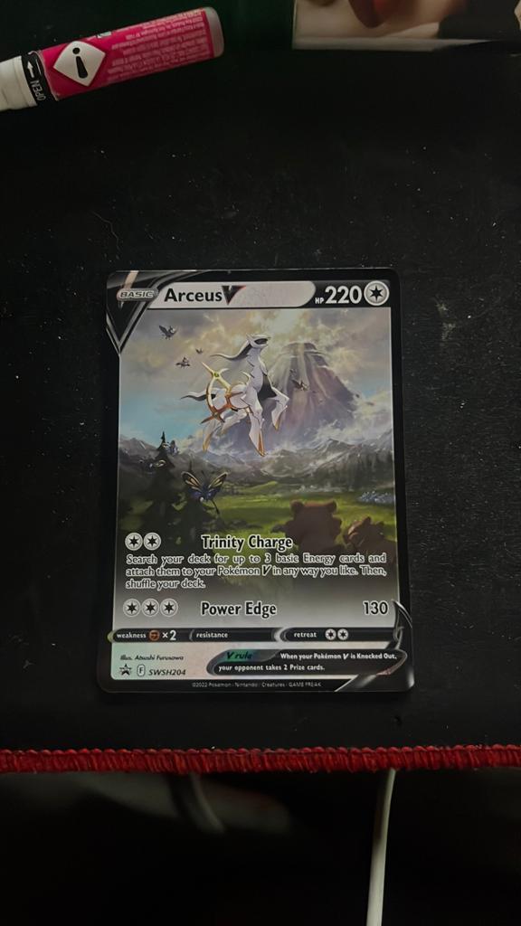 Arceus V Pokemon kaart, Ophalen of Verzenden, Zo goed als nieuw