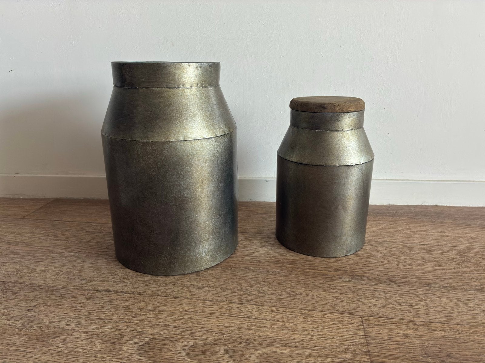 Set van 2 metalen decoratie bussen -Landelijke stijl, Gebruikt, Ophalen of Verzenden, Metaal, Grijs