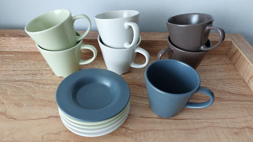 Koffie-kopjes en schoteltjes (Ikea) 7 x, Huis en Inrichting, Keuken | Servies, Gebruikt, Verzenden, Overige stijlen, Kop(pen) en/of Schotel(s)