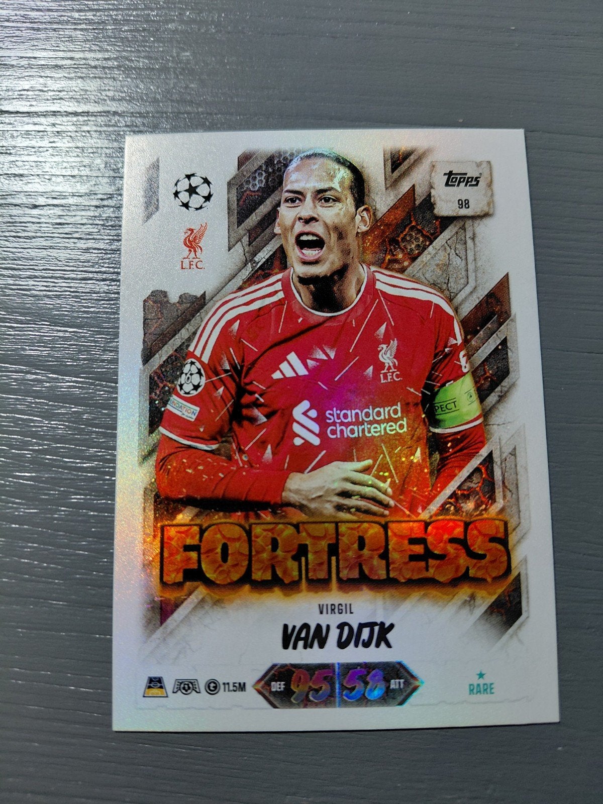 virgil van dijk (liverpool) fortress topps match attax 2027, Ophalen of Verzenden, Nieuw, Buitenlandse clubs, Spelerskaart