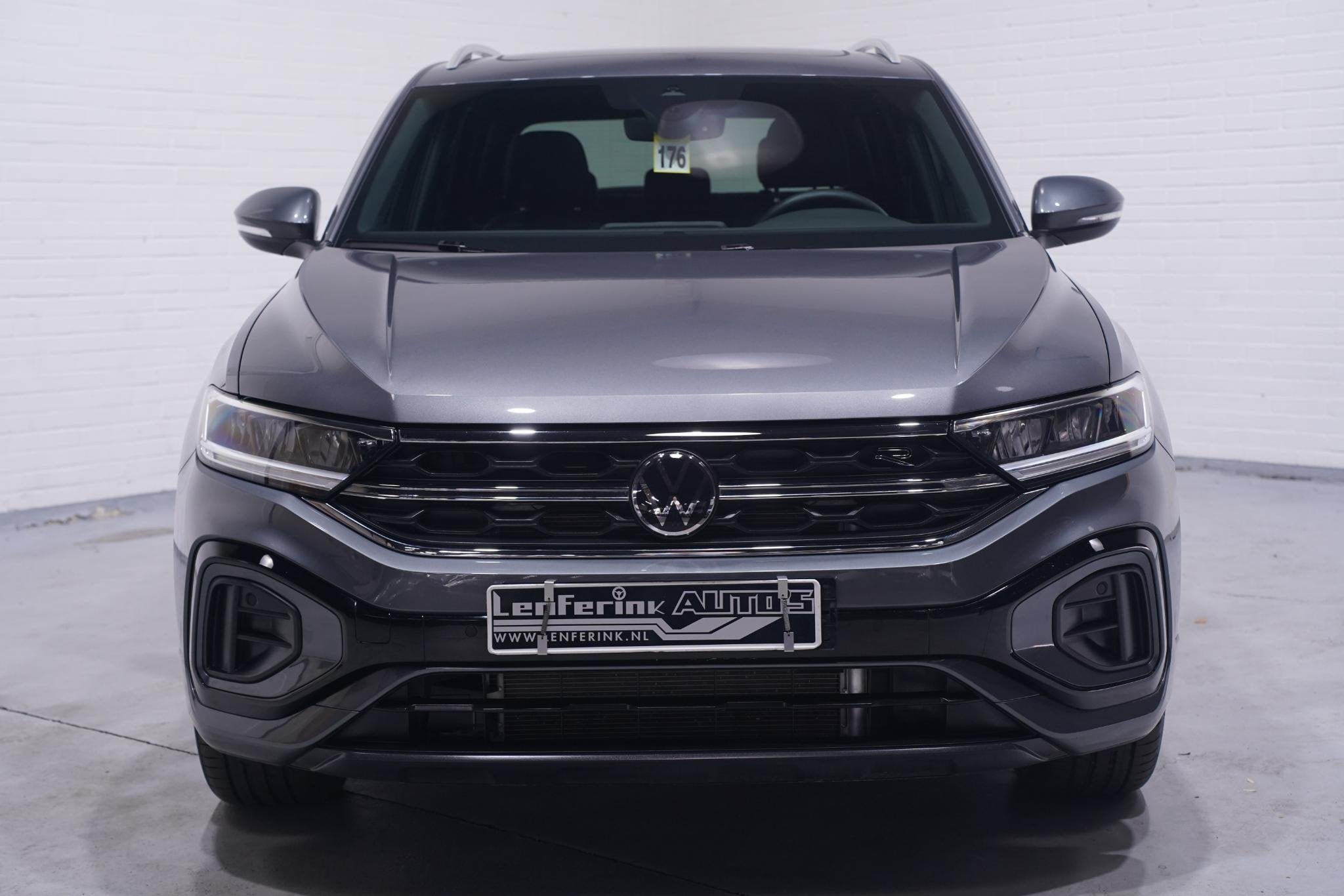 Volkswagen T-Roc 1.5 TSI R-Line Apple Carplay Panodak Achter, Auto's, Stof, Euro 6, 4 cilinders, 150 pk