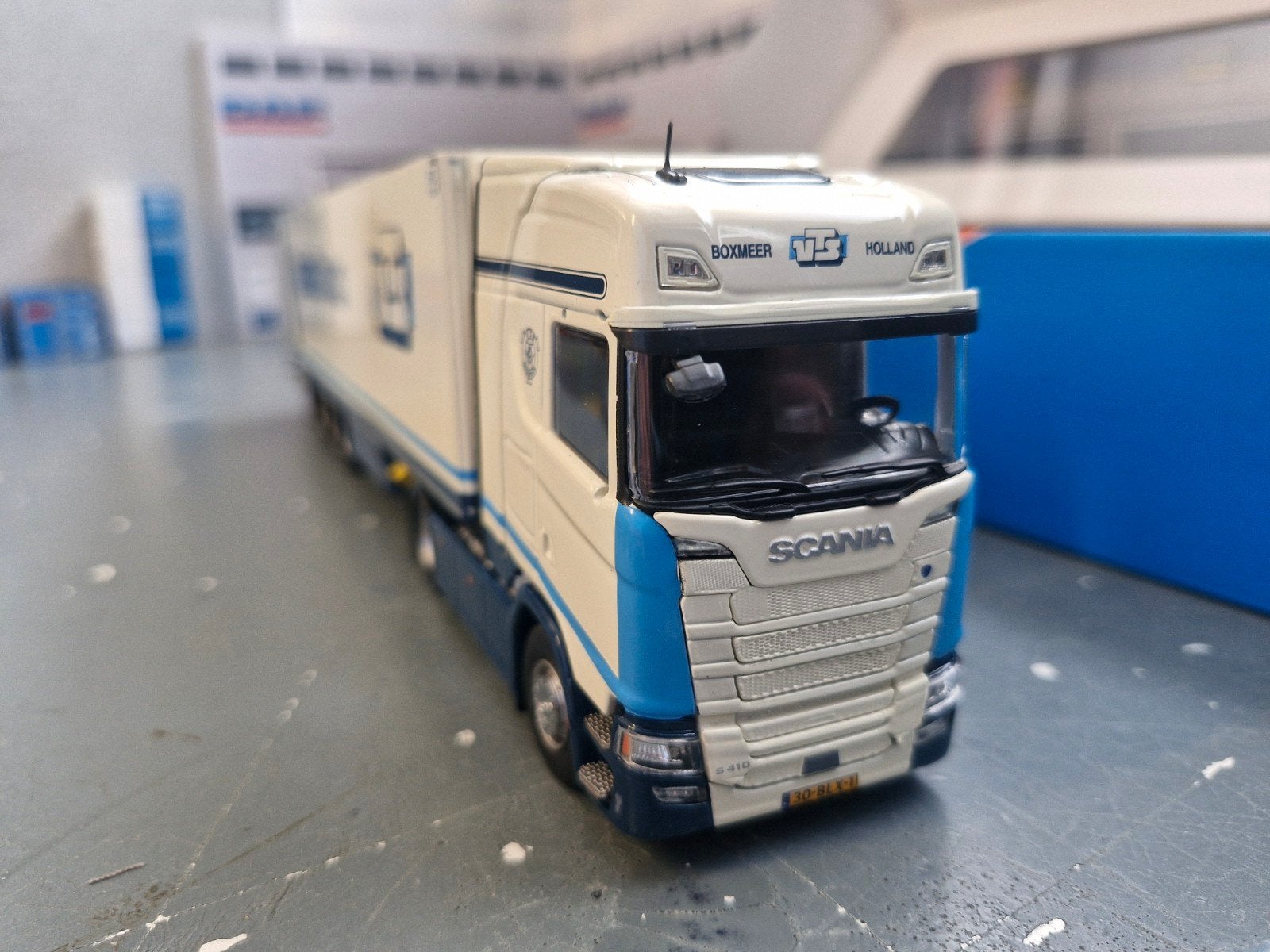 scania met koeltrailer tekno van V.T.S.boxmeer