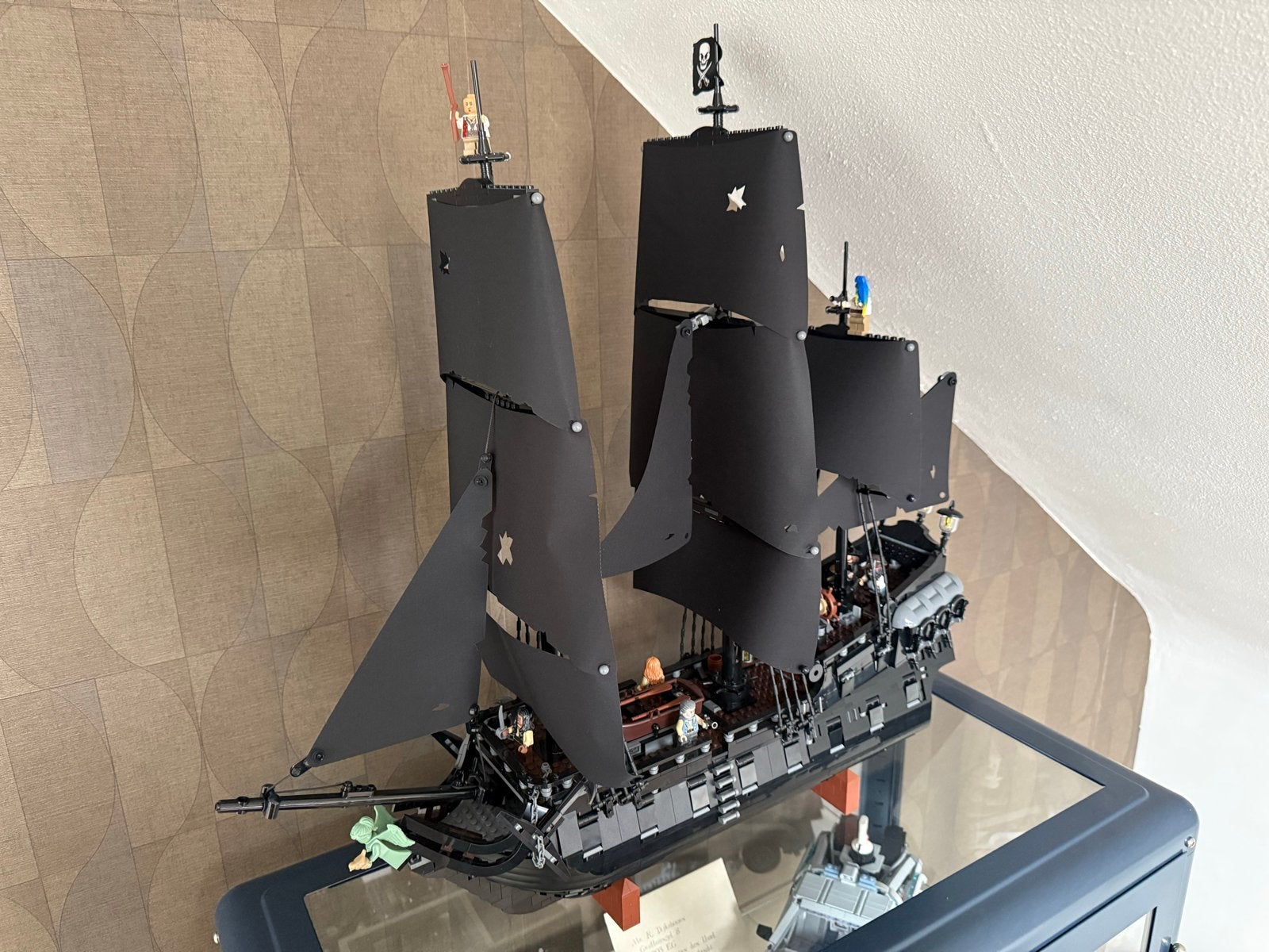 LEGO 10365 - Het piratenschip van Jack Sparrow + minifigures, Ophalen of Verzenden, Zo goed als nieuw