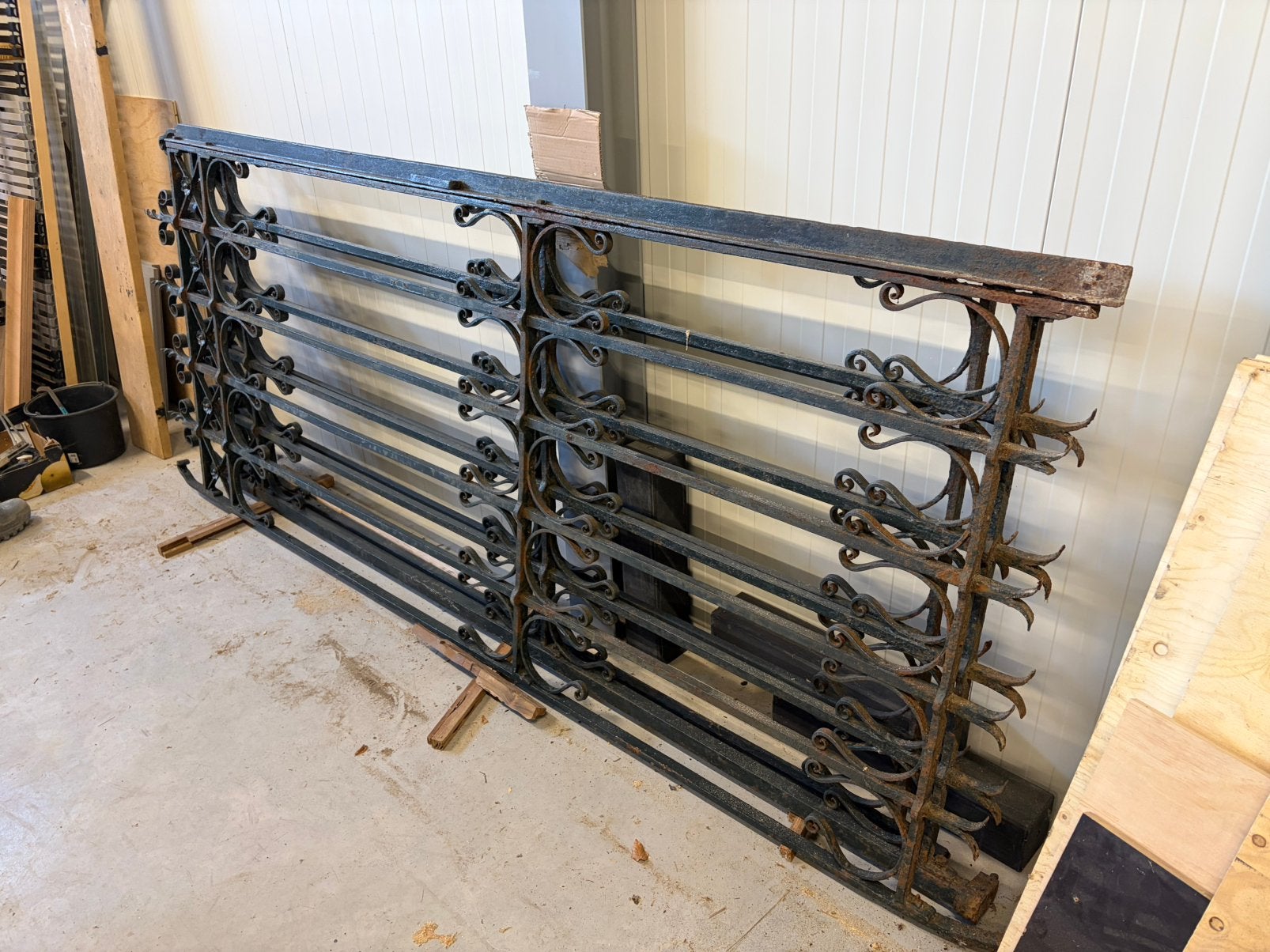 3 antieke smeedijzeren hekwerken 120 br 300 hg, Ophalen, Zo goed als nieuw, IJzer, Sierhekwerk