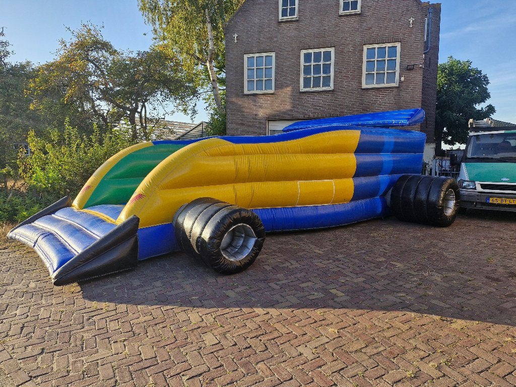 Te koop Formula 1 springkussen met certificaat liftinstituut, Hobby en Vrije tijd, Feestartikelen | Verhuur, Ophalen, Zo goed als nieuw