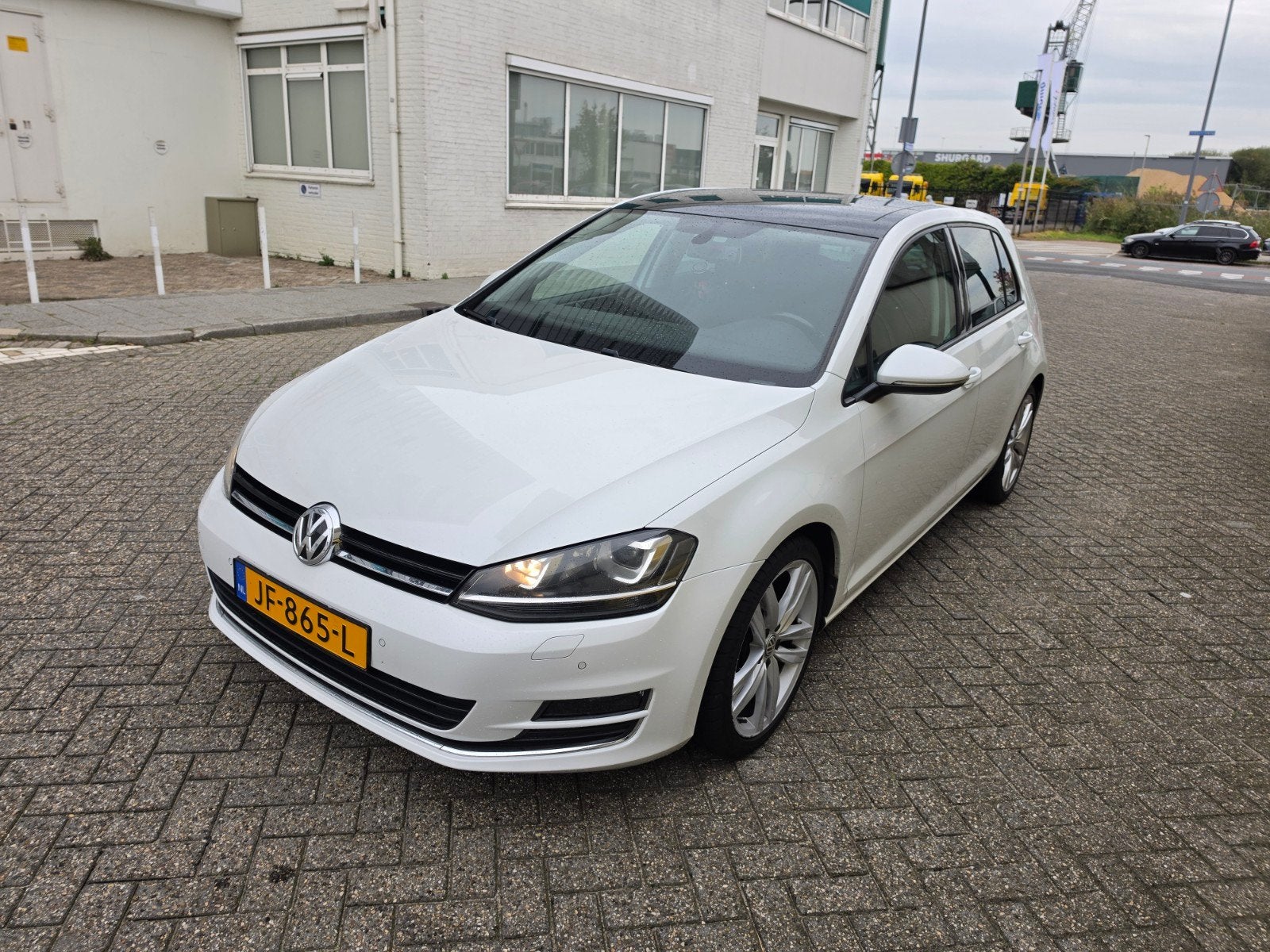 Volkswagen Golf 1.4 TSI 125pk 7-DSG 5D 2016 Wit, 125 pk, 4 cilinders, Alcantara, Wit