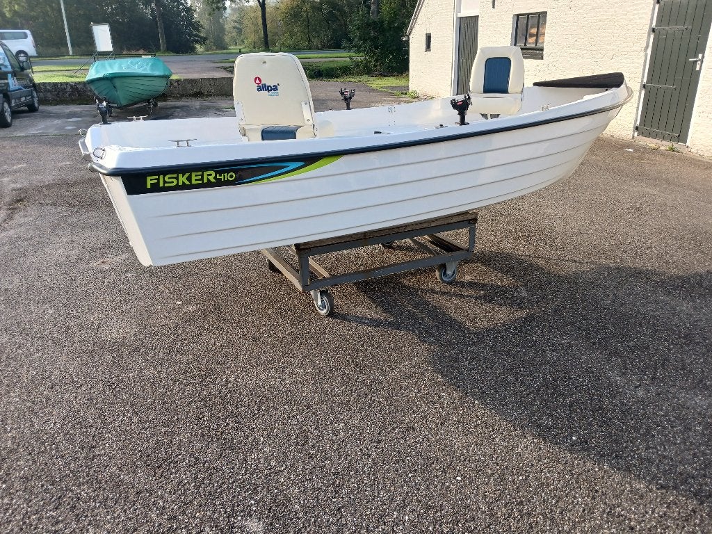 leuke inruiler bijna nieuwe polyester visboot, Watersport en Boten, Ophalen, Overige merken, Tot 10 pk, Zo goed als nieuw