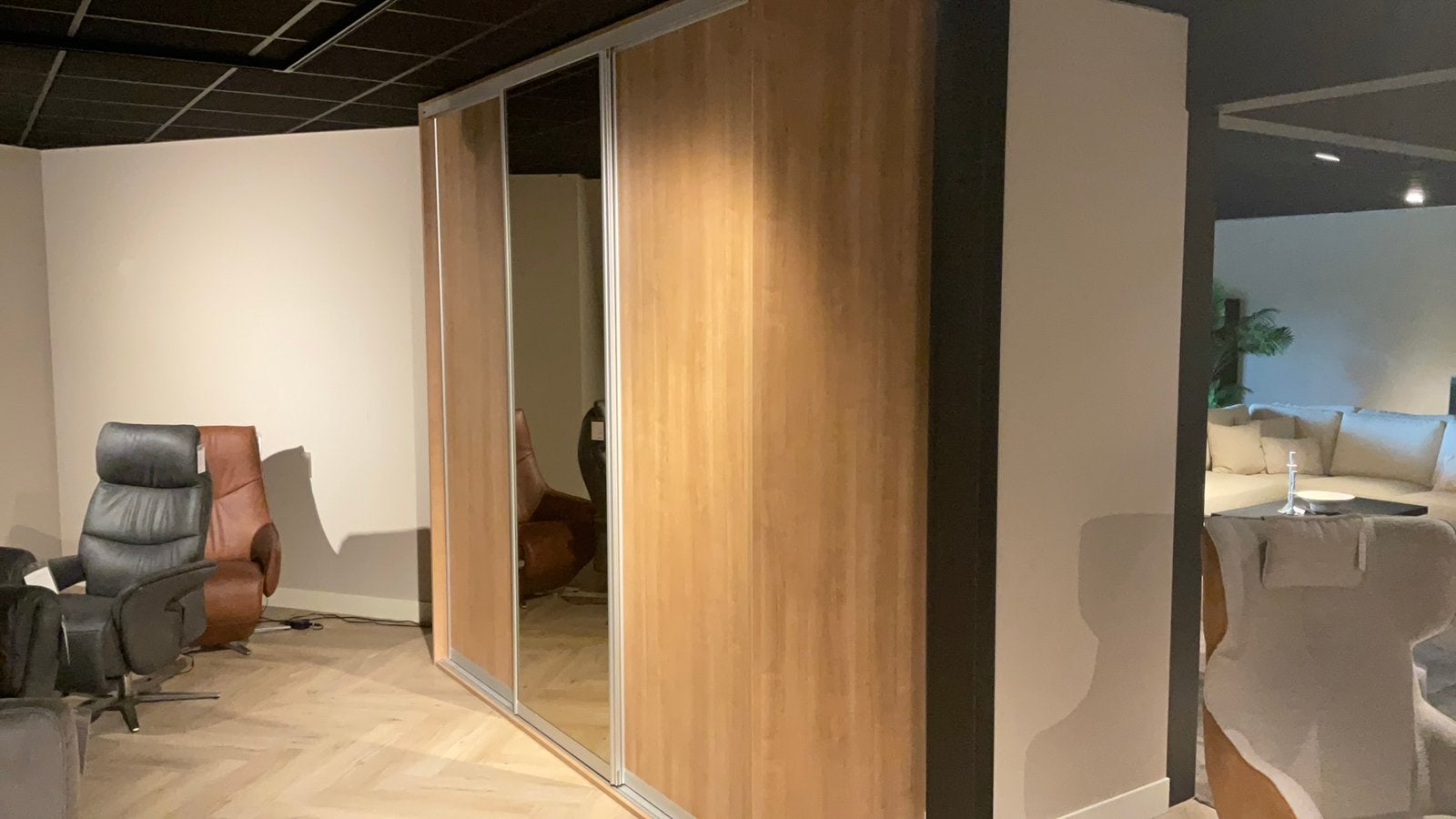 Prachtige Slizing schuifdeurkast, Huis en Inrichting, Kasten | Kledingkasten, Ophalen, 200 cm of meer, Nieuw, 200 cm of meer
