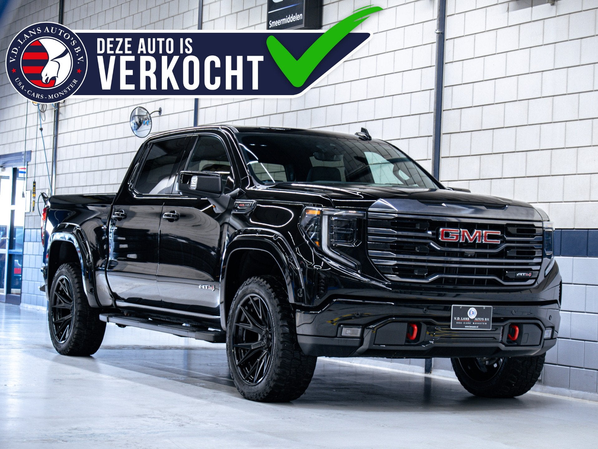 GMC Sierra 1500 AT4 6.2L V8 | Custom (bj 2024, automaat), Auto's, Automaat, Zwart, Zwart, Leder