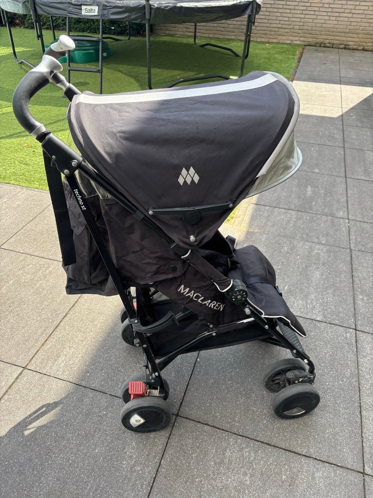 Maclaren Techno XT Buggy - Zwart met regenhoes, Kinderen en Baby's, Kinderwagens en Combinaties, Ophalen, Gebruikt, Kinderwagen
