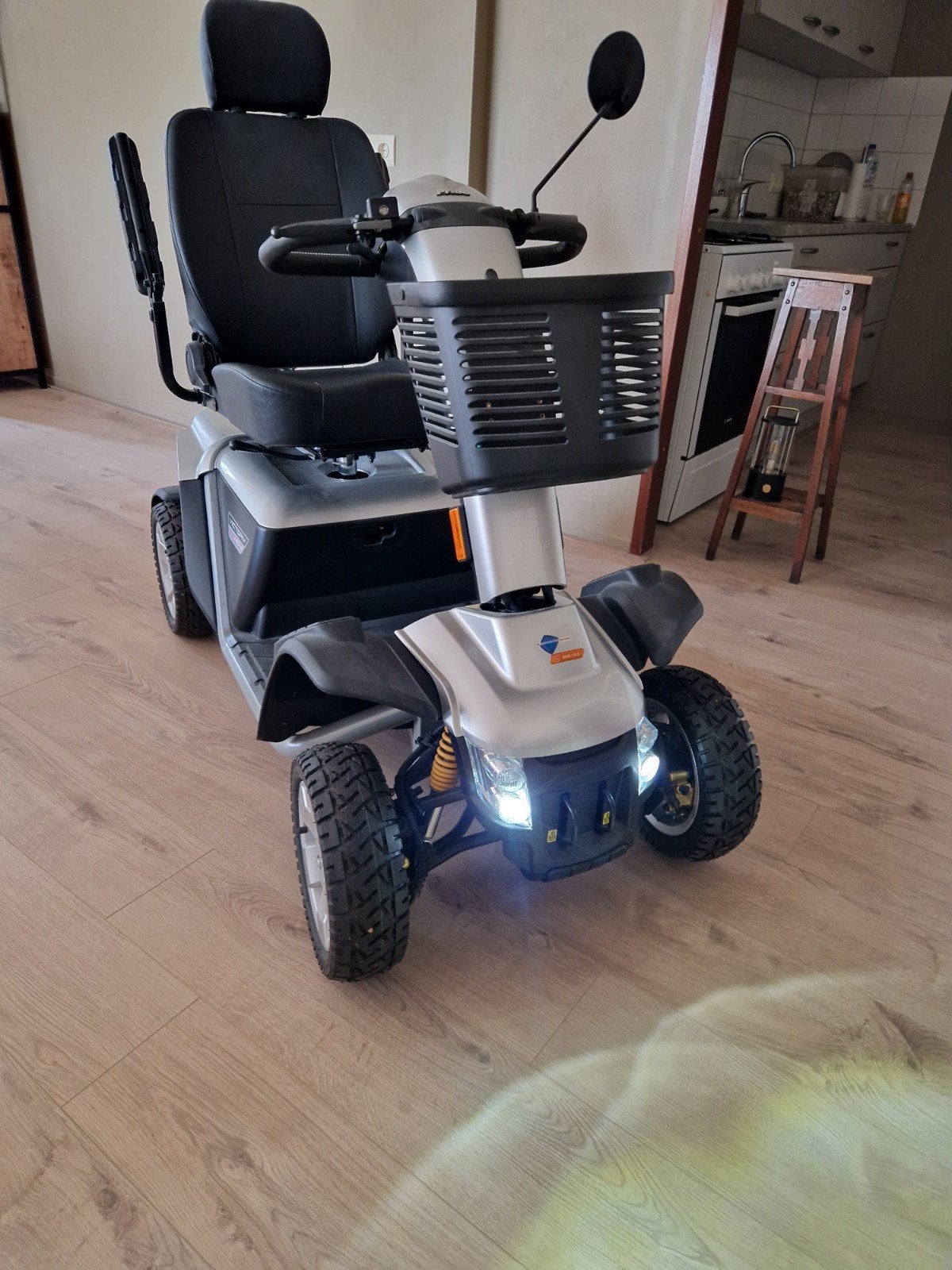 Pride Victory XL 140 S scootmobiel te koop (nieuw gekocht), Ophalen, Pride, 16 t/m 25 km, Zo goed als nieuw