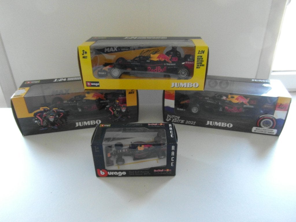 Red Bull race auto's, Ophalen of Verzenden, Zo goed als nieuw, Bburago