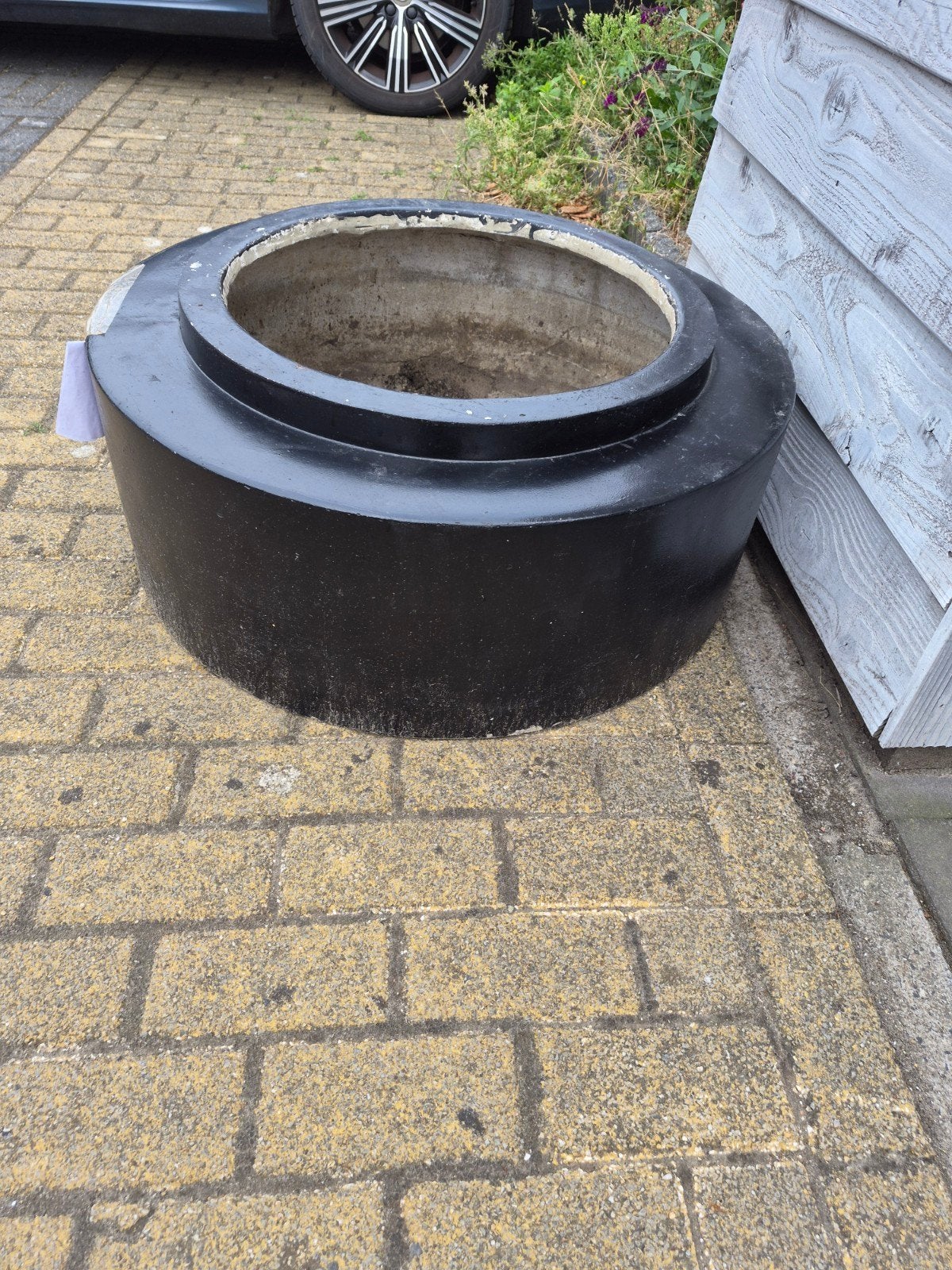 gratis grote betonnen bloembak, Ophalen, Gebruikt, Rond, Balkon
