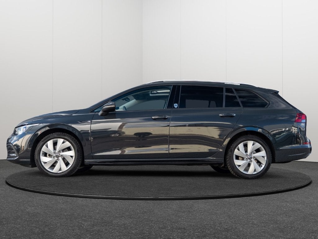 Volkswagen Golf 8 Variant 1.5 TSI 130pk Blumotion 7-DSG 2022, 1498 cc, 4 cilinders, Alcantara, Stationwagon