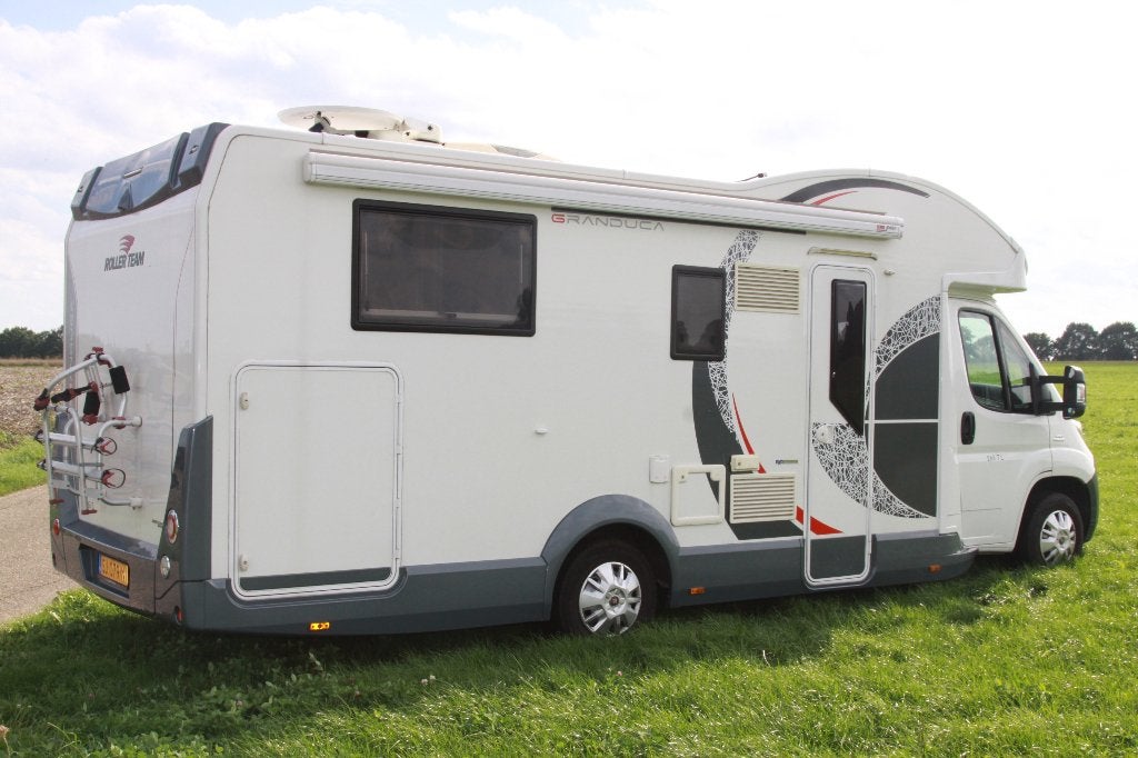 Granduca 265 TL Queensbed Hefbed Automaat 2x Airco Level Zon, Caravans en Kamperen, ESP-stabiliteitscontrole, Ringverwarming, Fiat