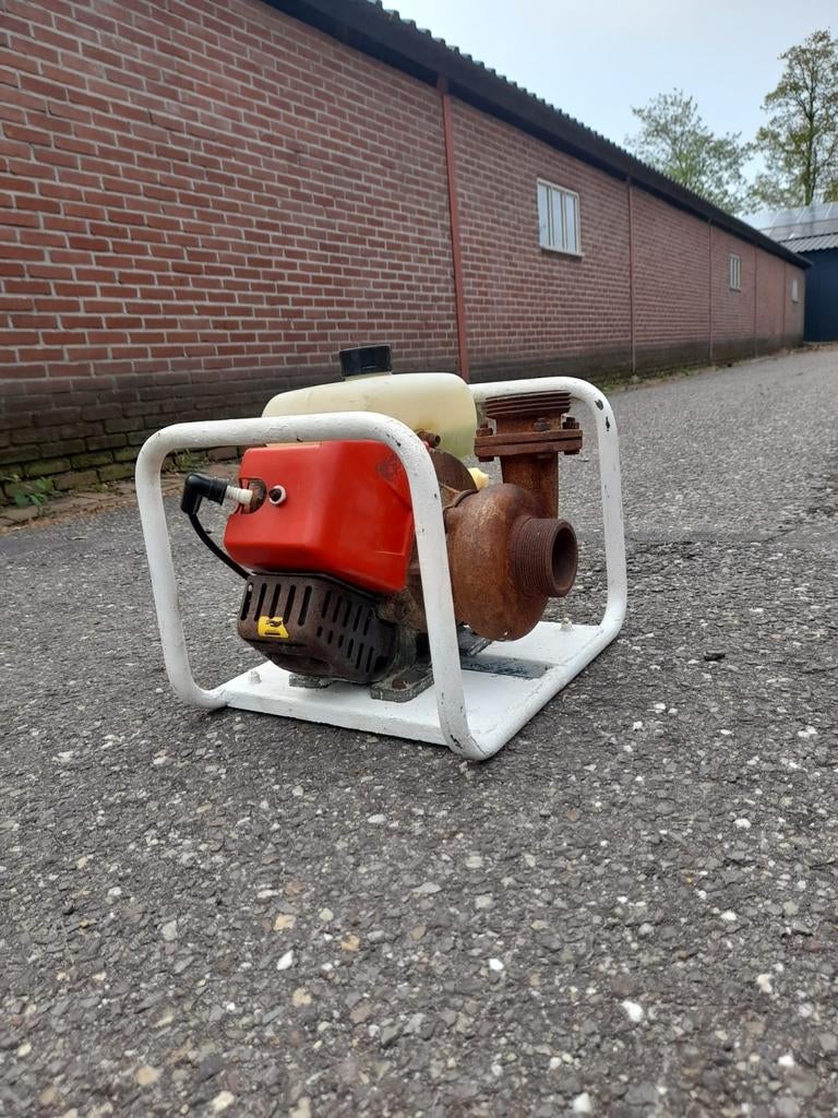 Beregeningspomp benzine motor 2 takt, Verzenden