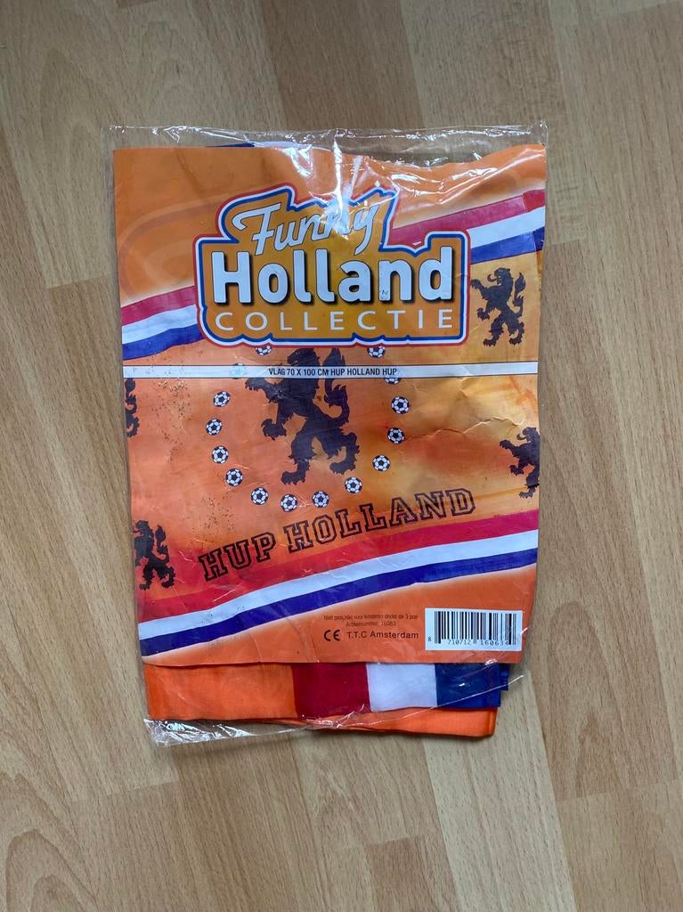 ORANJE VOETBAL VLAG., Ophalen of Verzenden, Zo goed als nieuw