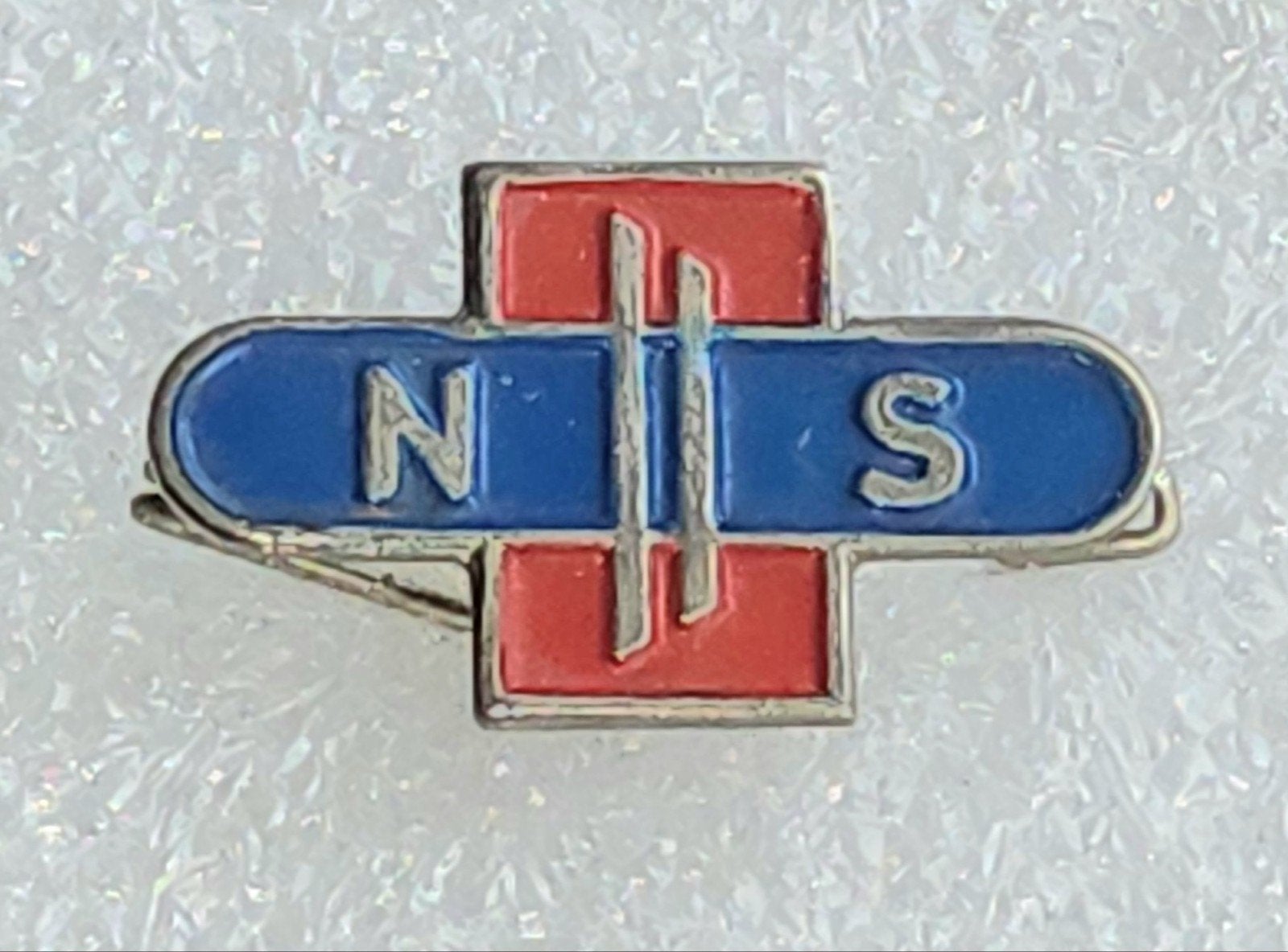 Vintage NS Speldje - Nederlandse Spoorwegen, Ophalen of Verzenden, Gebruikt, Transport, Speldje of Pin