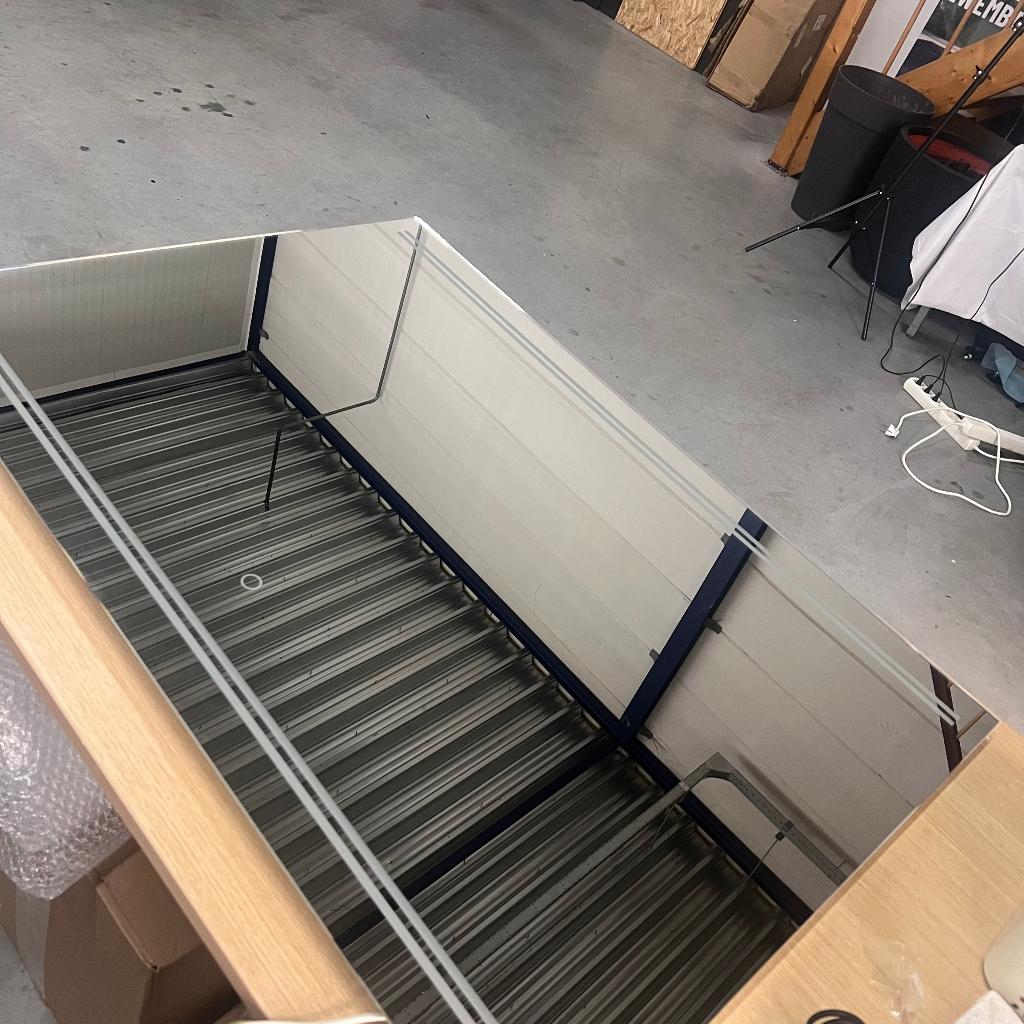 Badkamerspiegel 100 cm met verlichting – showroommodel, Ophalen, Zo goed als nieuw, 75 tot 100 cm, Minder dan 100 cm