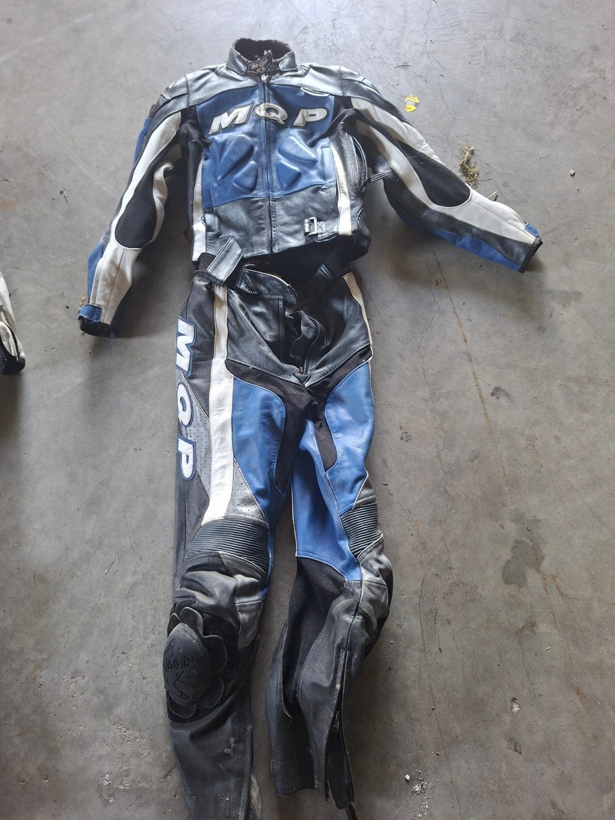 Leren motorpak (jas en broek) - Maat 36, Motoren, Ophalen of Verzenden, Tweedehands, Jas | leer, MQP