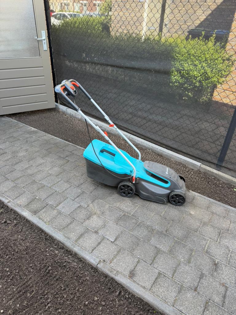 Gardena grasmaaier, Ophalen