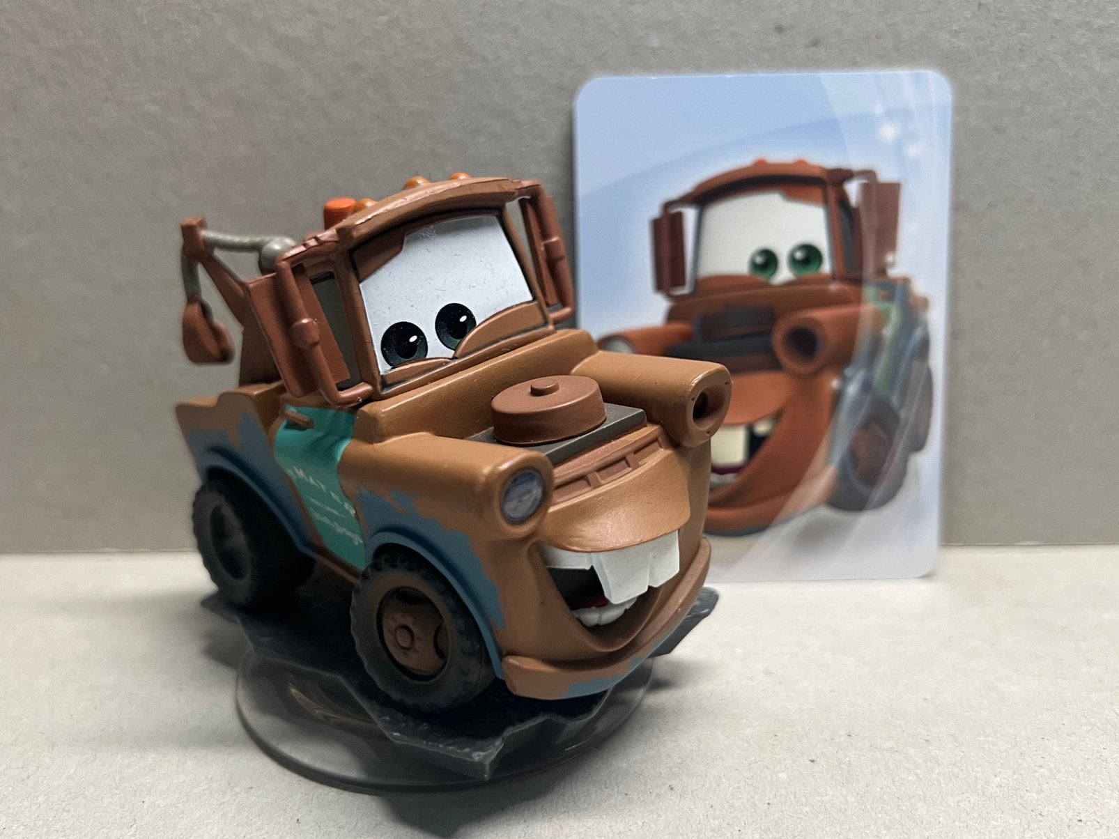 Disney Infinity 1.0 Mater mét kaart, 1 speler, Racen en Vliegen, Ophalen of Verzenden, Zo goed als nieuw