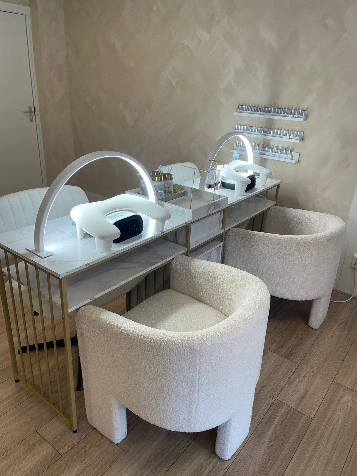 Dubbele manicure tafel met afzuiging, booglampen en stoelen, Ophalen, Zo goed als nieuw