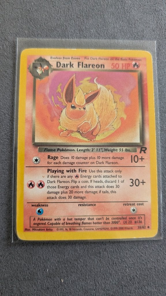 Dark Flareon card from the 2000 Team Rocket expansion set, Ophalen of Verzenden