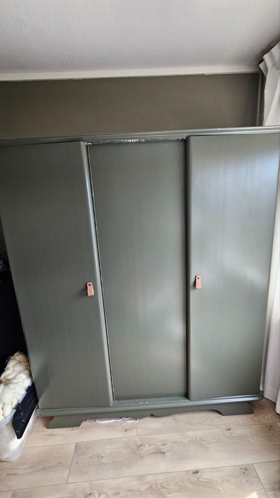 Vintage kledingkast/opbergkast in olijfgroen, Ophalen, Met deur(en), Gebruikt, 100 tot 150 cm