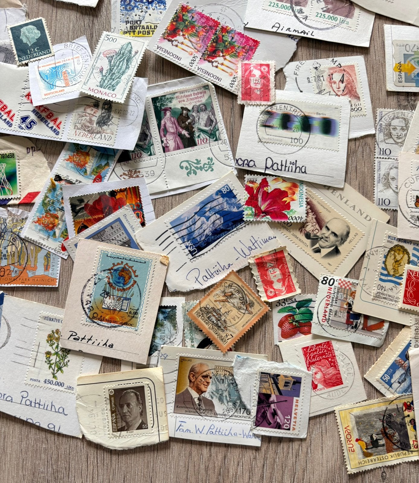 Postzegels van diverse landen., Ophalen of Verzenden, Nederland en Buitenland