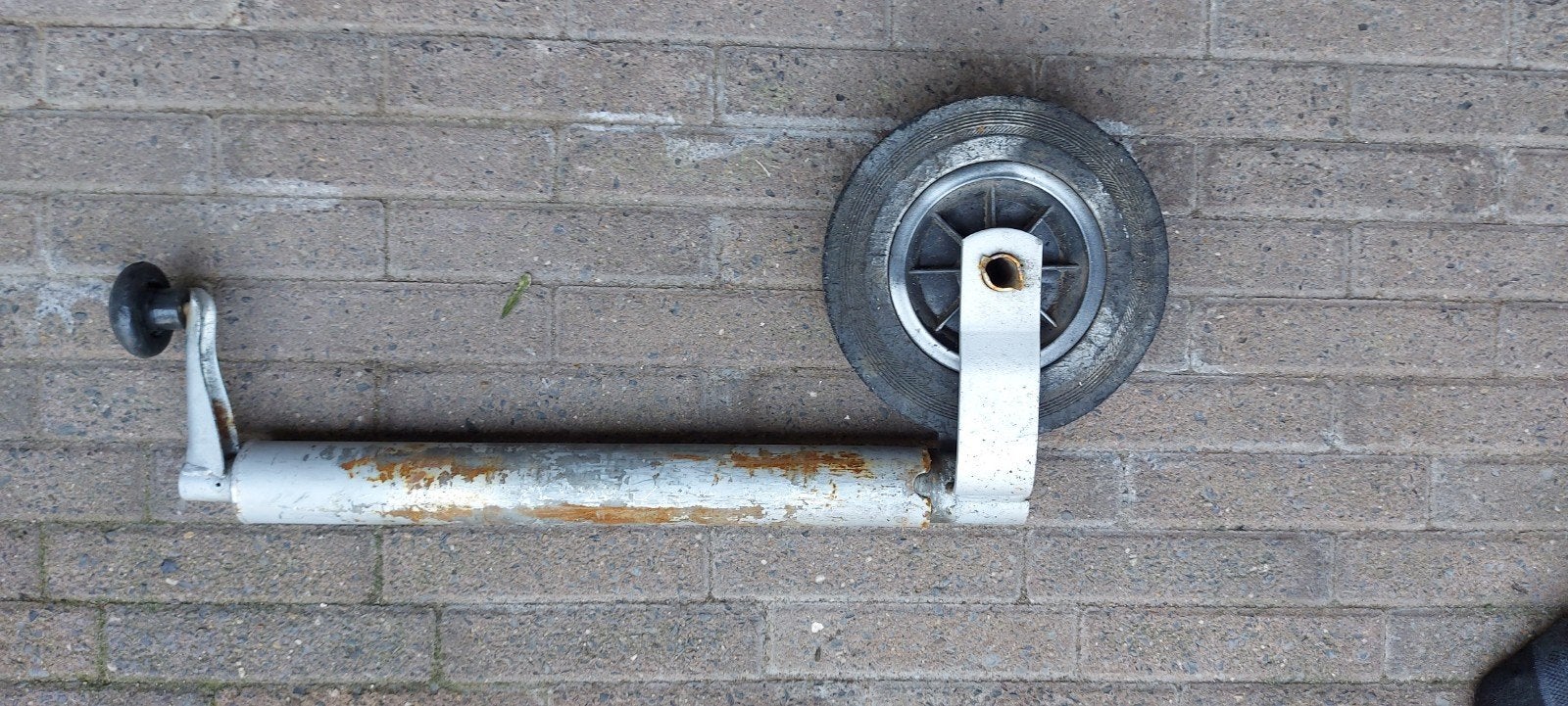 alko Neuswiel caravan - Functioneel, niet de mooiste, Caravans en Kamperen, Ophalen of Verzenden, Gebruikt